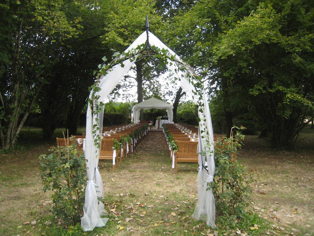 Léoville Chateau De Puyrigaud Bed & Breakfast エクステリア 写真