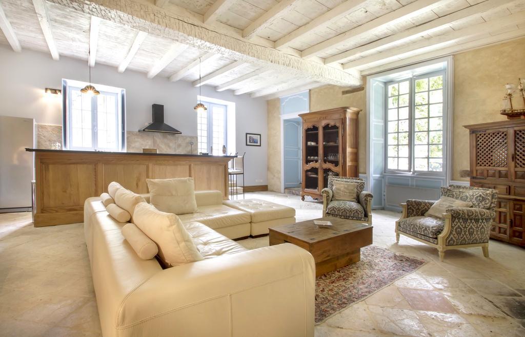 Léoville Chateau De Puyrigaud Bed & Breakfast エクステリア 写真