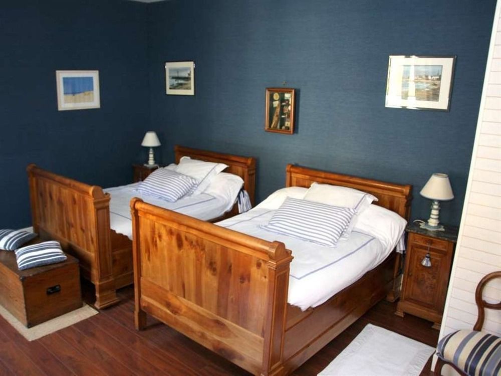 Léoville Chateau De Puyrigaud Bed & Breakfast エクステリア 写真