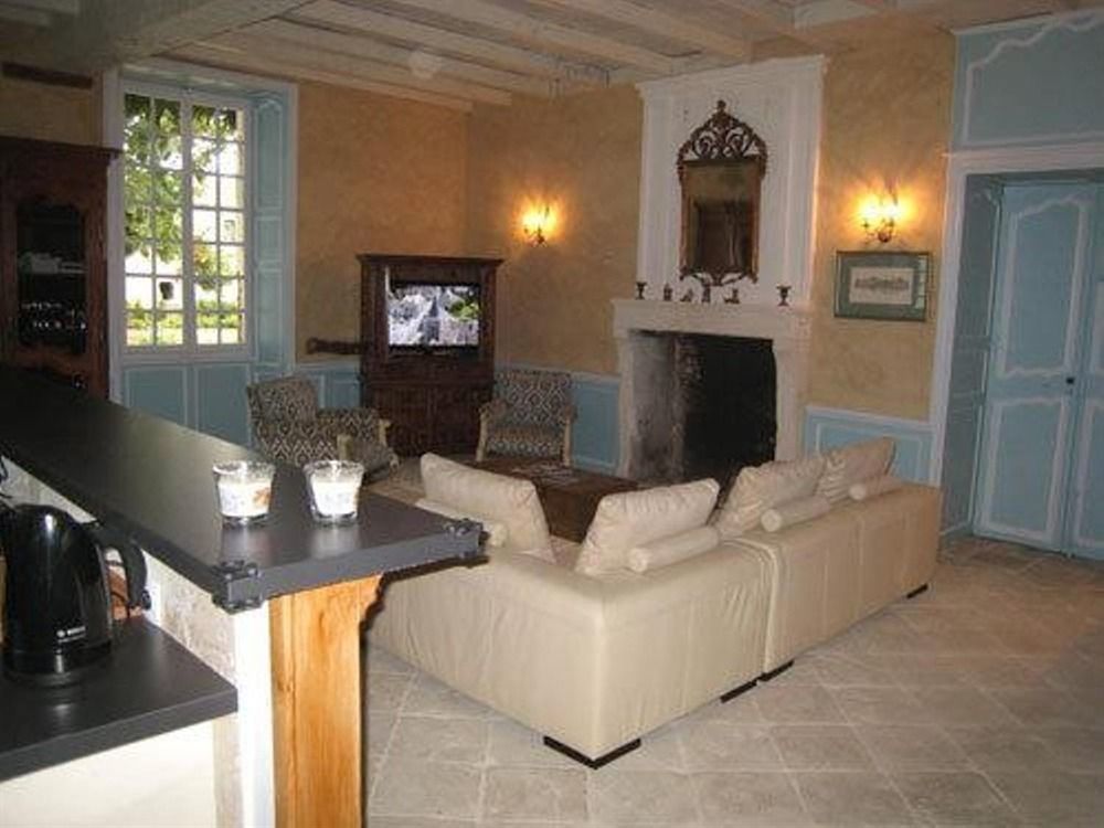 Léoville Chateau De Puyrigaud Bed & Breakfast エクステリア 写真